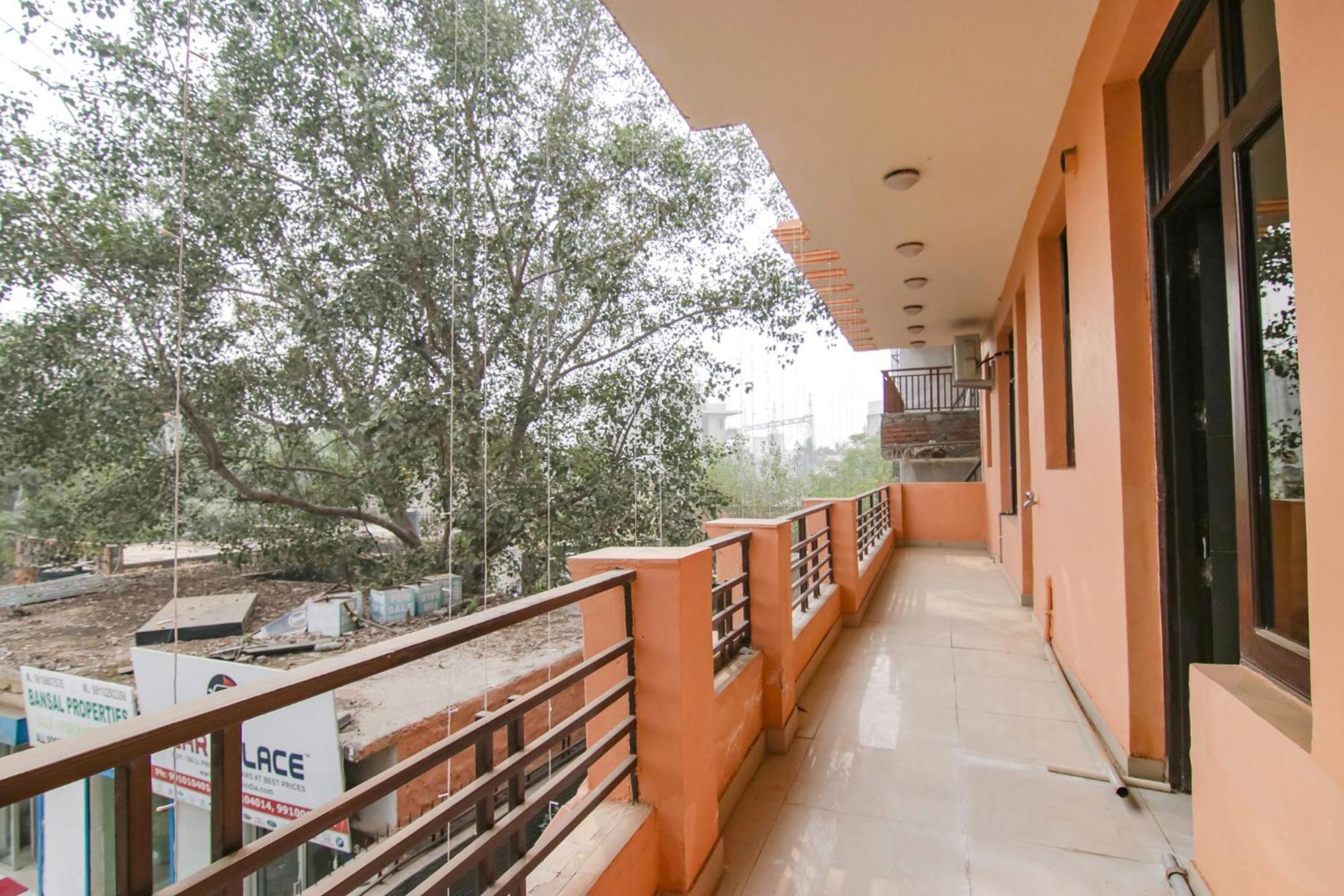 Fabhotel The Lavish Villa Badshahpur Extérieur photo